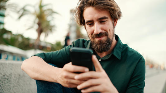 Forfaits La Poste Mobile : Profitez d'une remise de 5€ grâce à Avantage Jeunes !